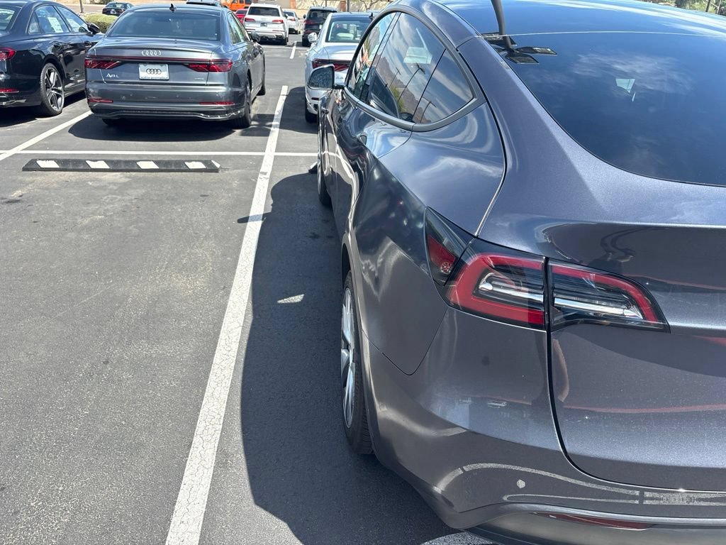 Used 2023 Tesla Model Y Long Range AWD/4WD image 3