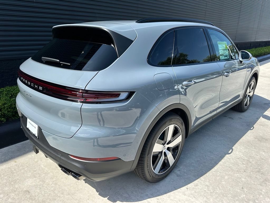 Used 2026 Porsche Cayenne E-Hybrid AWD/4WD image 10