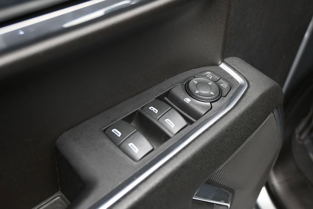 Used 2024 Chevrolet Silverado 1500 LT RWD image 28