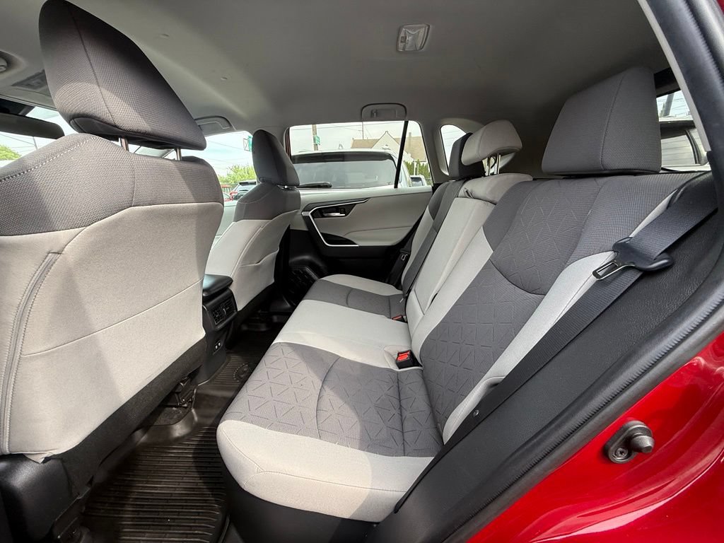 Certified 2021 Toyota RAV4 XLE AWD/4WD image 15