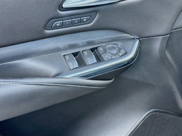 Used 2024 Cadillac XT4 Premium Luxury FWD image 22