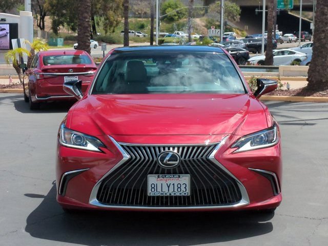Used 2019 Lexus ES 350 w/ Accessory Package FWD image 2