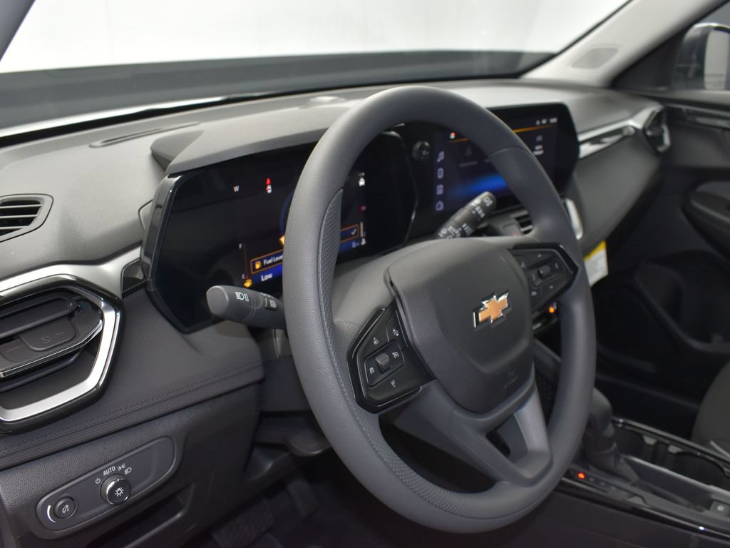 New 2025 Chevrolet TrailBlazer LS w/ LS Convenience Package FWD image 12