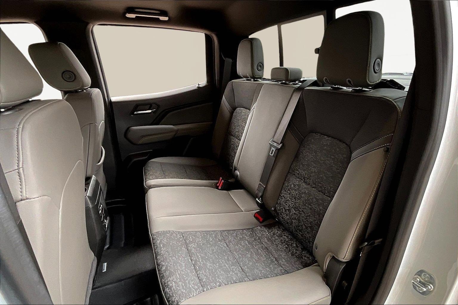 Used 2024 Chevrolet Colorado ZR2 image 23