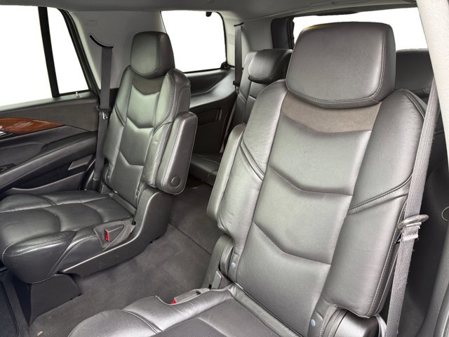 Used 2020 Cadillac Escalade Luxury image 11
