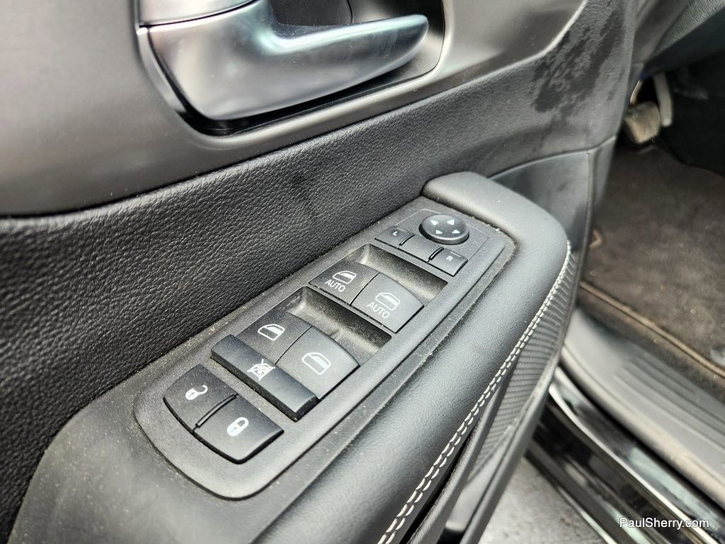 New 2025 Chrysler Voyager LX image 37