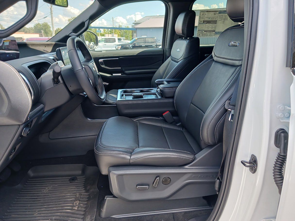 New 2025 Ford Expedition Platinum image 17