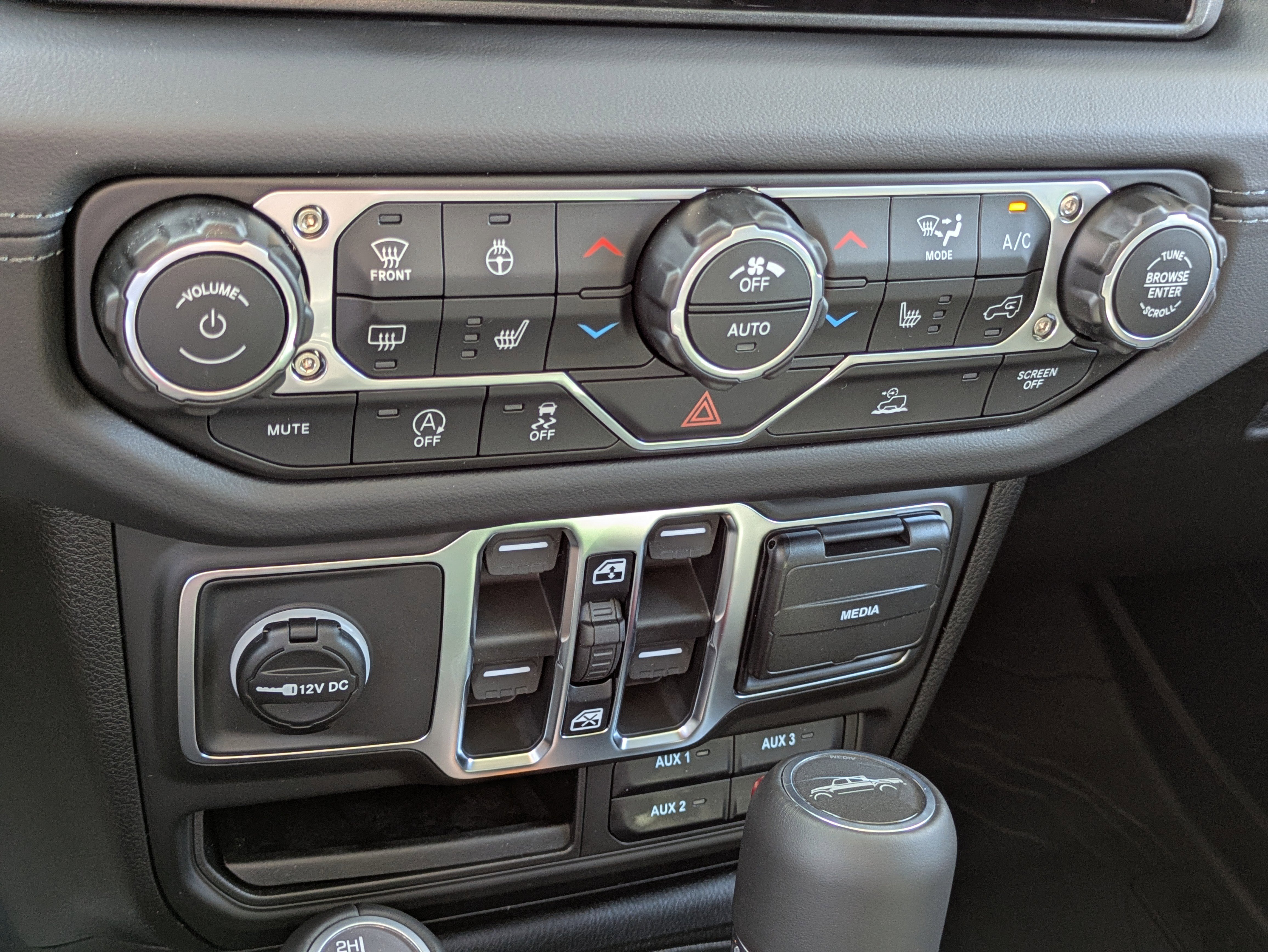 New 2026 Jeep Gladiator Sport AWD/4WD image 16