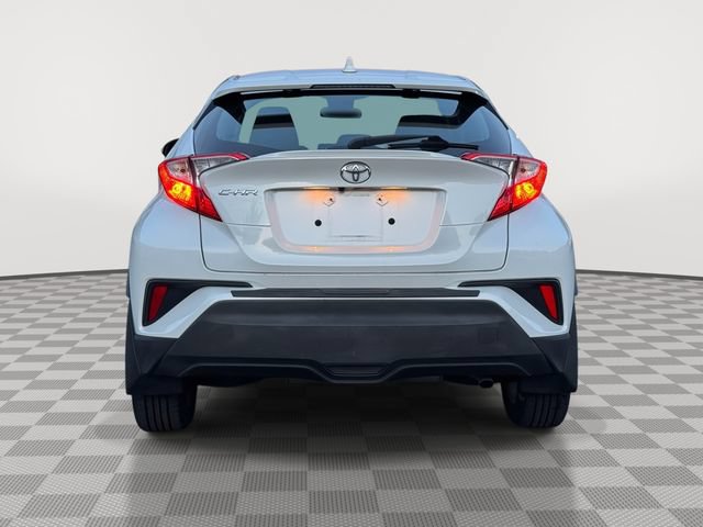 Used 2021 Toyota C-HR LE FWD image 7