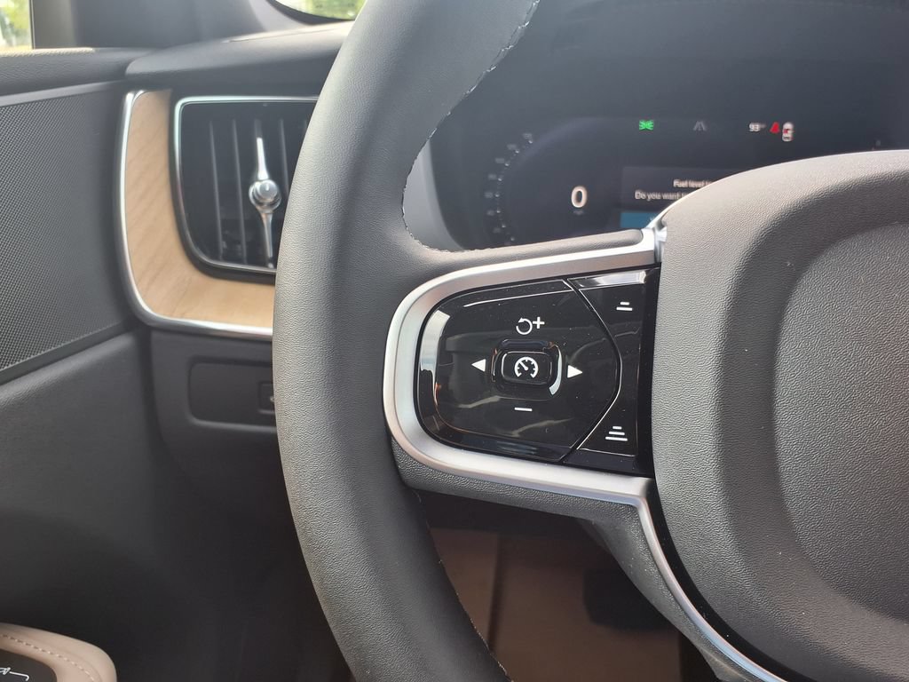New 2026 Volvo XC60 B5 Plus w/ Protection Package Premier AWD/4WD image 20