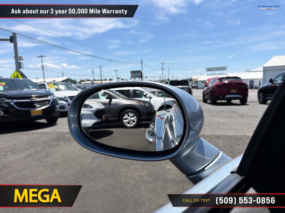 Used 2005 Chrysler Crossfire Limited RWD image 28