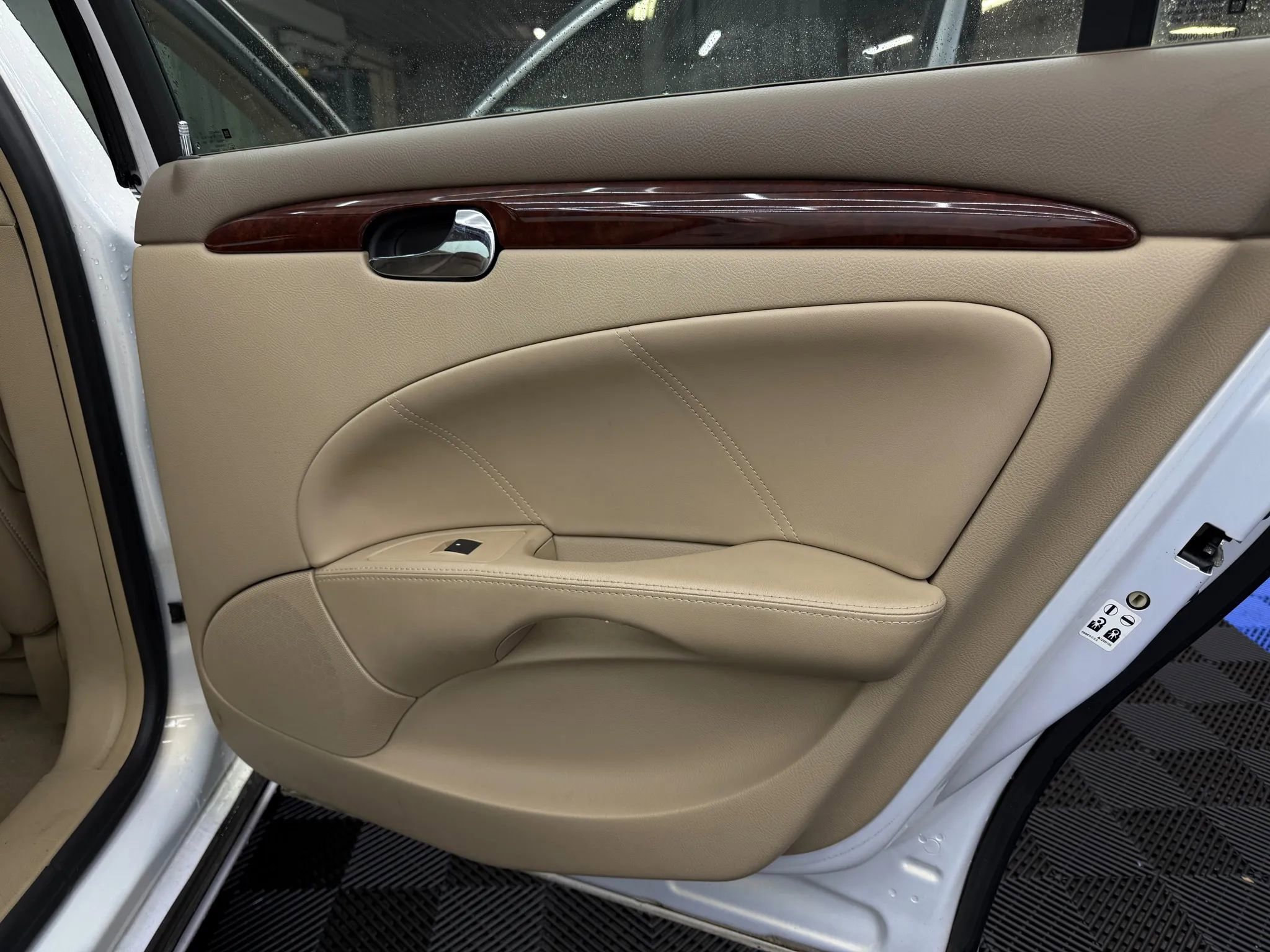 Used 2006 Buick Lucerne CXS w/ Driver Confidence Package image 8