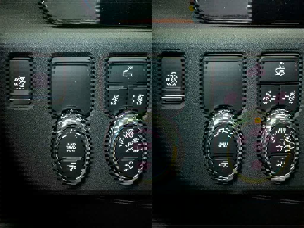 Used 2025 GMC Sierra 1500 Elevation w/ Preferred Package image 32