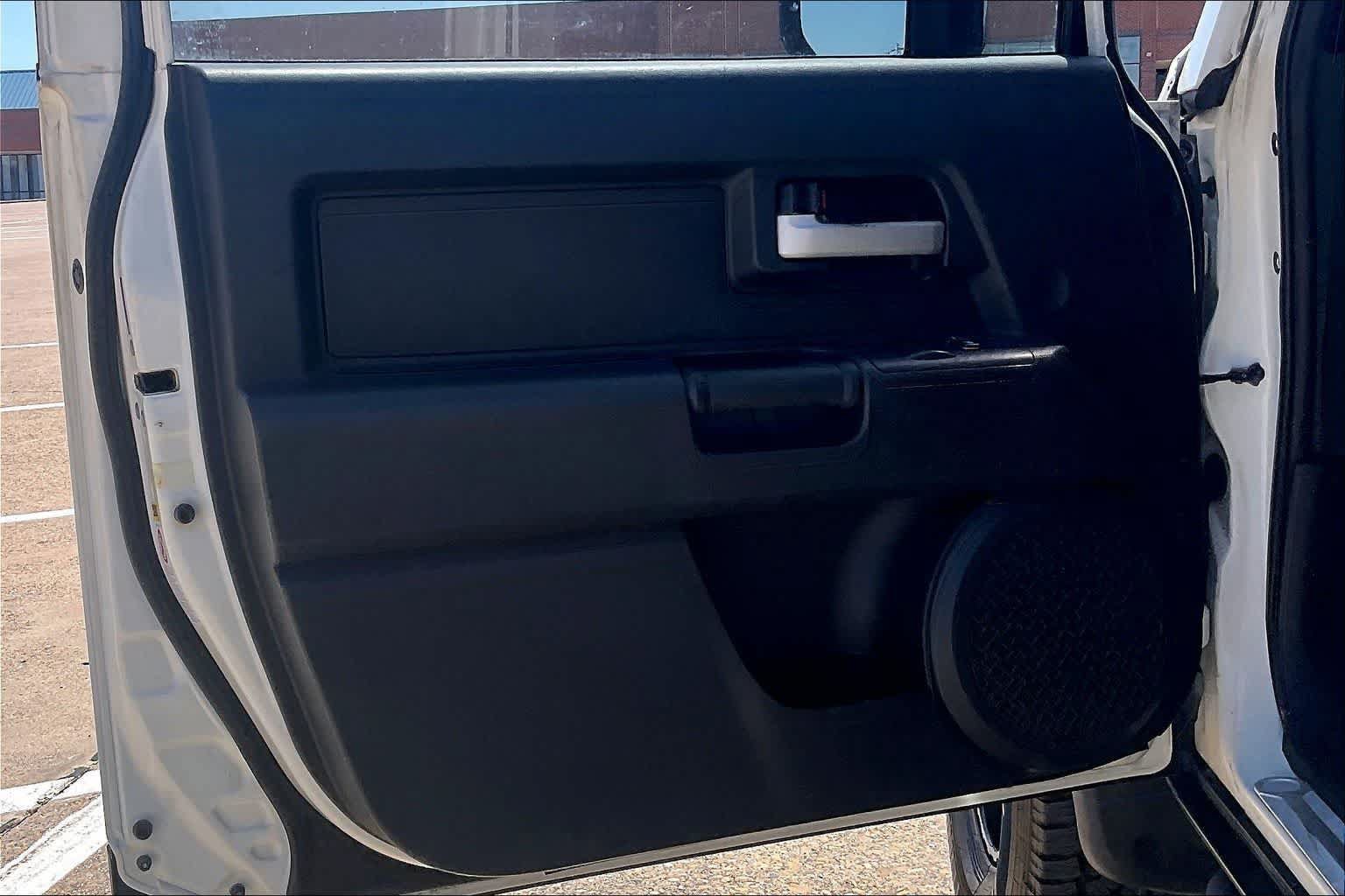 Used 2010 Toyota FJ Cruiser 2WD image 22