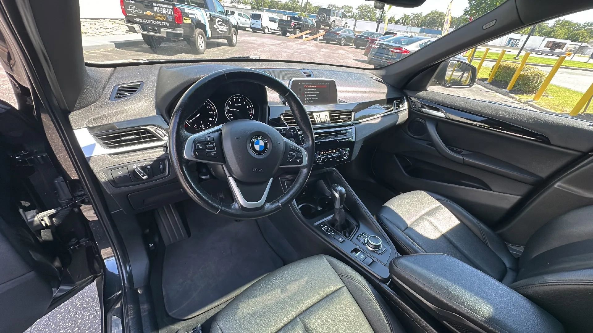 Used 2019 BMW X1 xDrive28i image 11