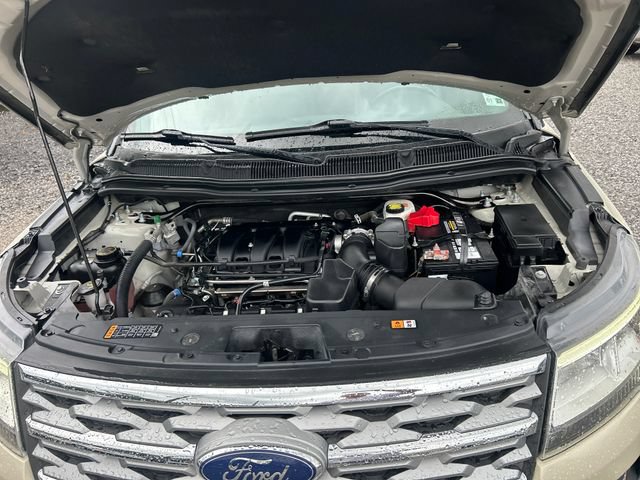 Used 2018 Ford Explorer Limited w/ Ford Safe & Smart Package FWD image 21