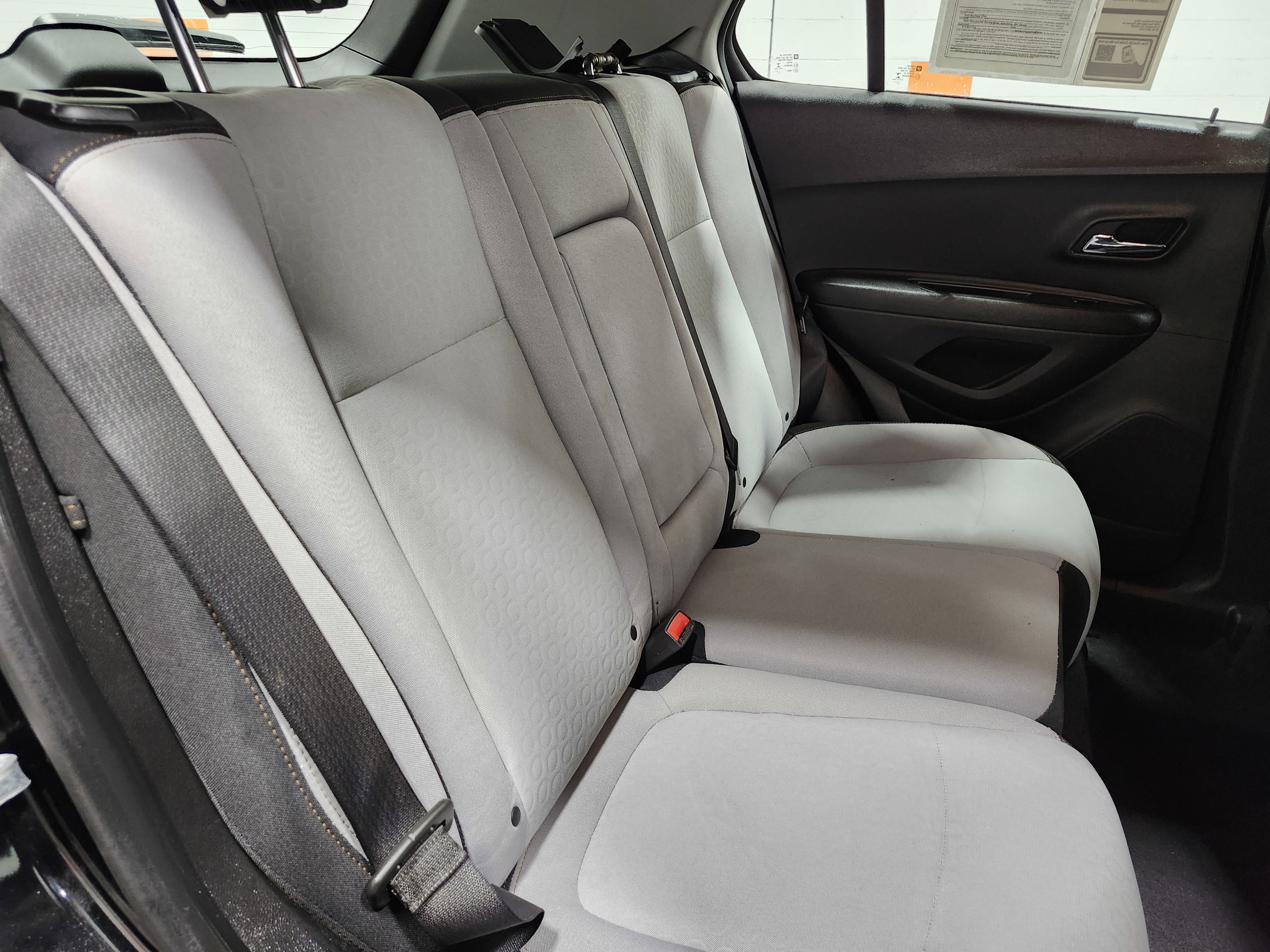 Used 2020 Chevrolet Trax LS FWD image 18