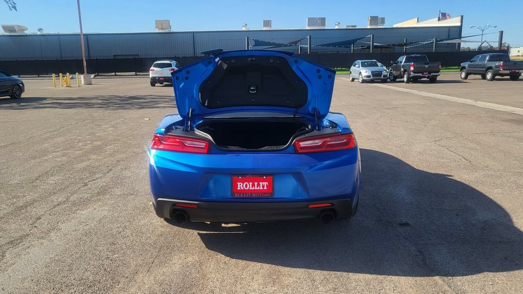 Used 2017 Chevrolet Camaro LT w/ Technology Package RWD image 12