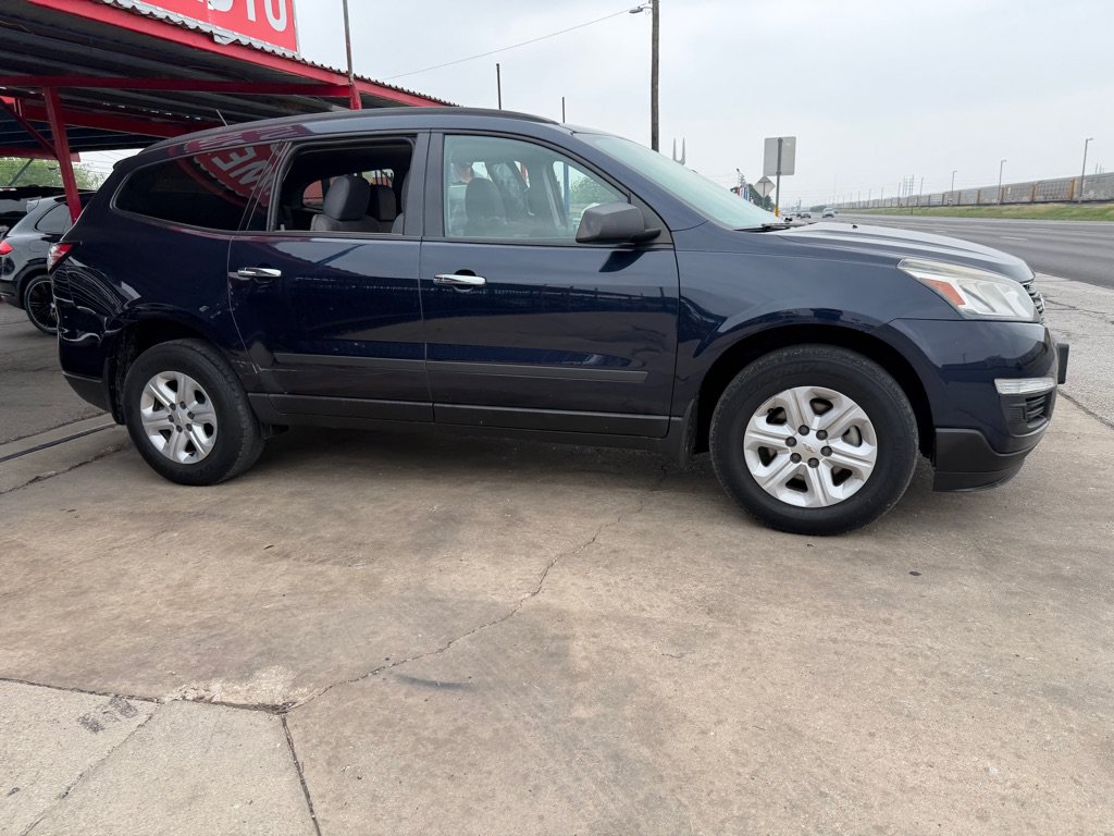 Used 2015 Chevrolet Traverse LS FWD image 16