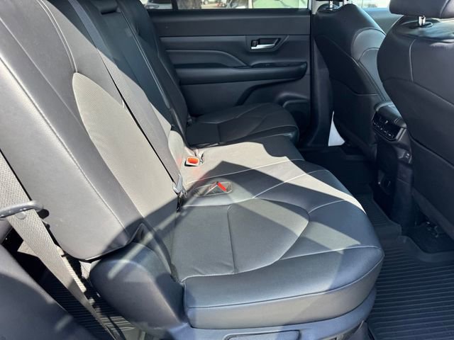 Used 2024 Toyota Grand Highlander FWD image 9