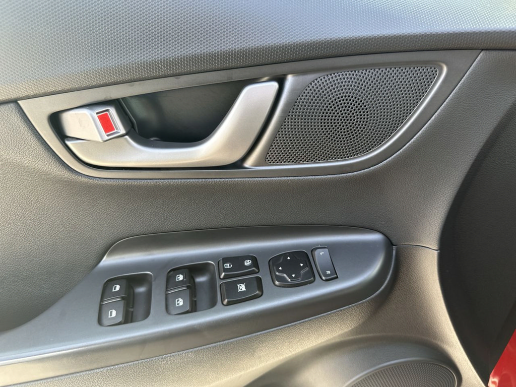 Used 2018 Hyundai Kona Limited AWD/4WD image 21