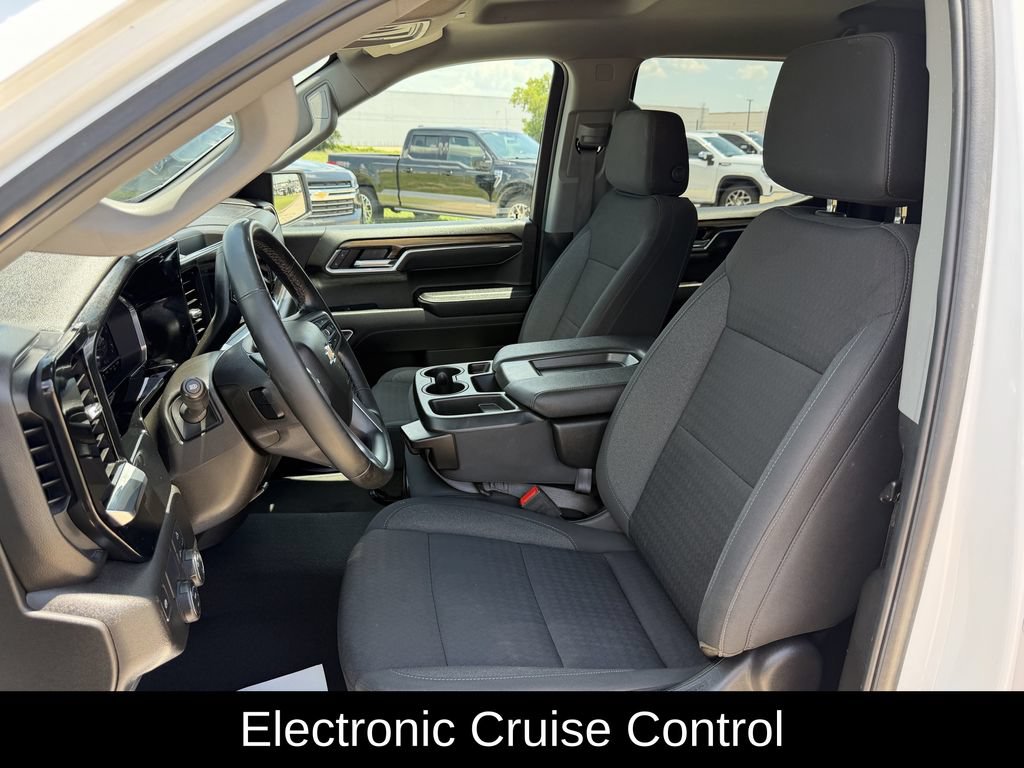 Used 2025 Chevrolet Silverado 1500 LT RWD image 29