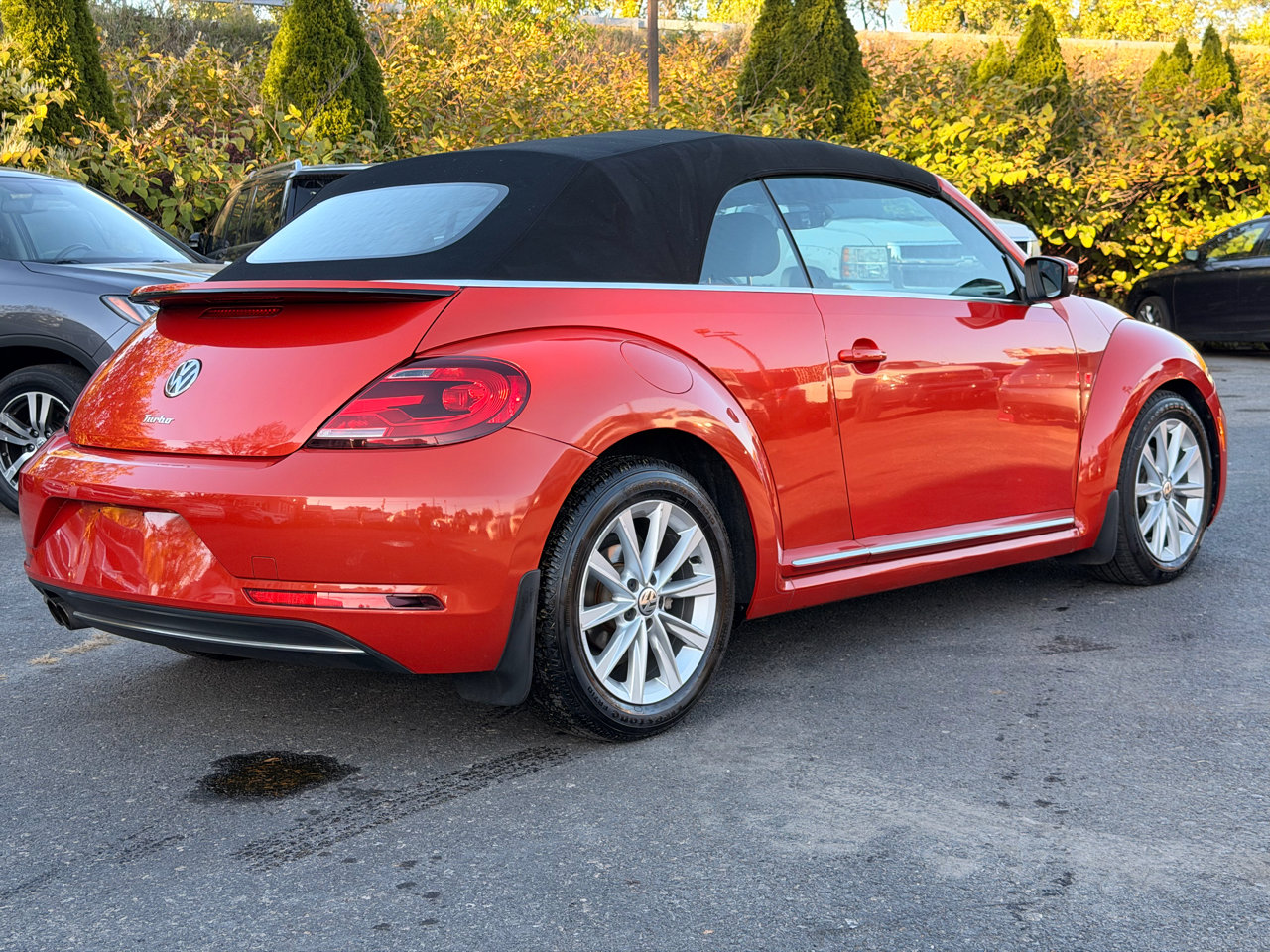 Used 2019 Volkswagen Beetle 2.0T SE image 13