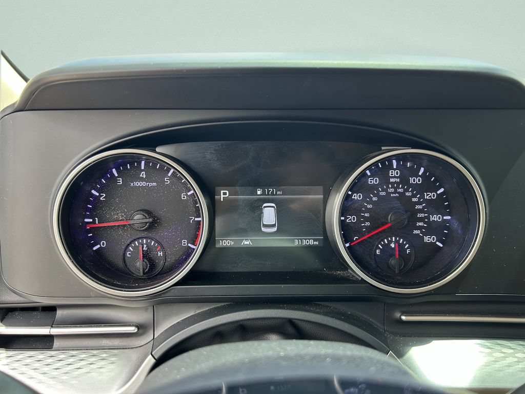 Used 2024 Kia Carnival LX FWD image 34