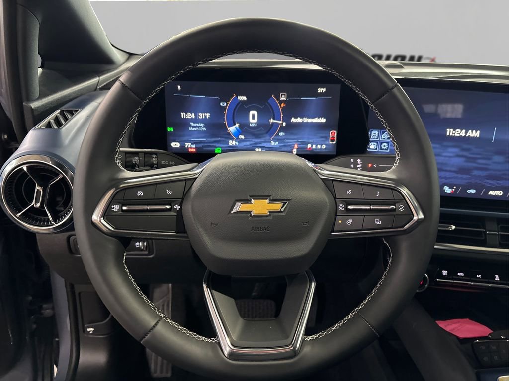 Used 2025 Chevrolet Equinox EV LT image 26