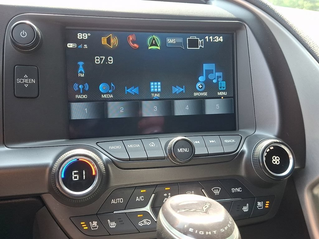 Used 2018 Chevrolet Corvette Stingray Coupe RWD image 21
