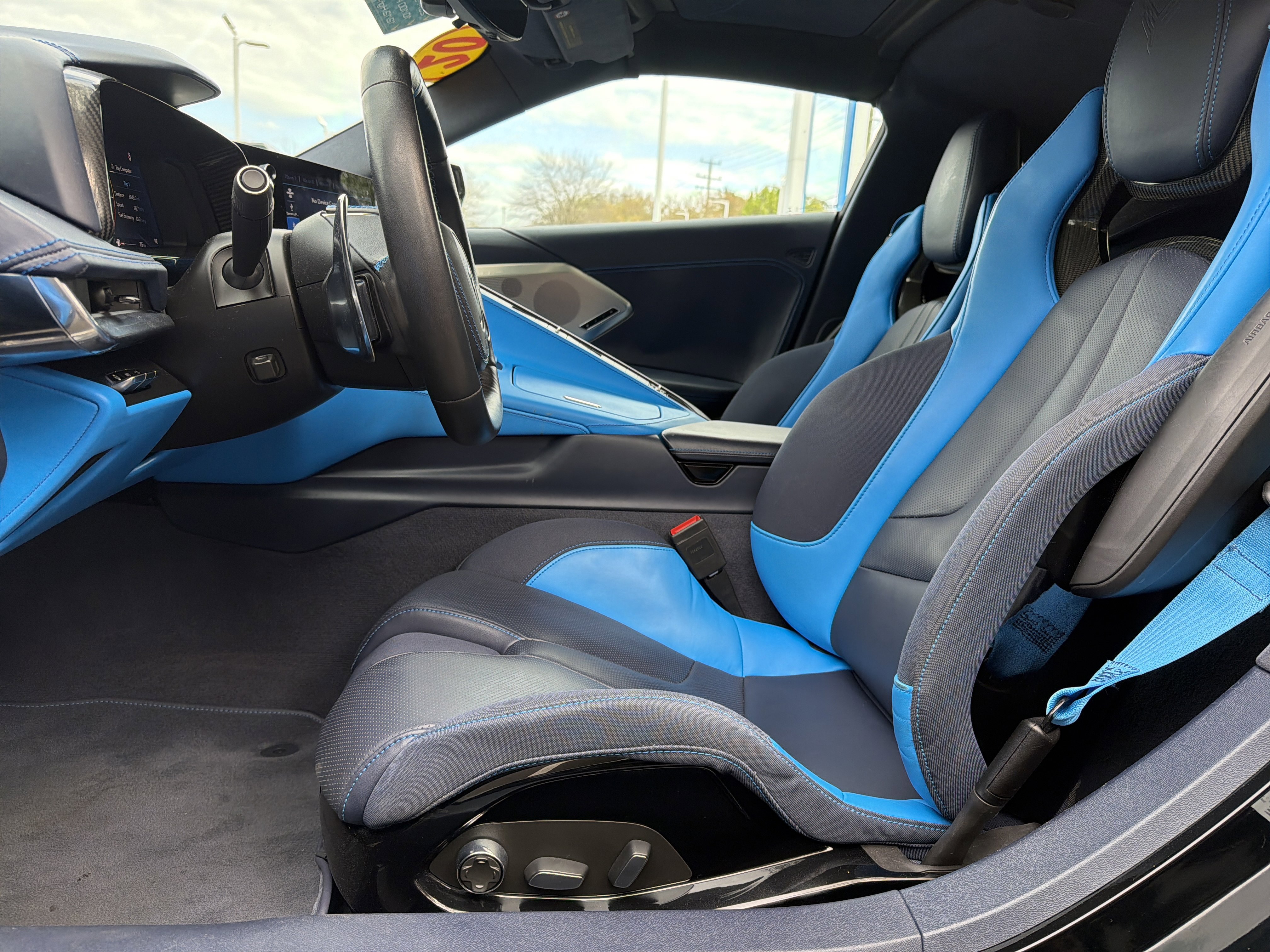 Used 2020 Chevrolet Corvette Stingray Premium Cpe w/ 3LT Preferred Equipment Group image 16