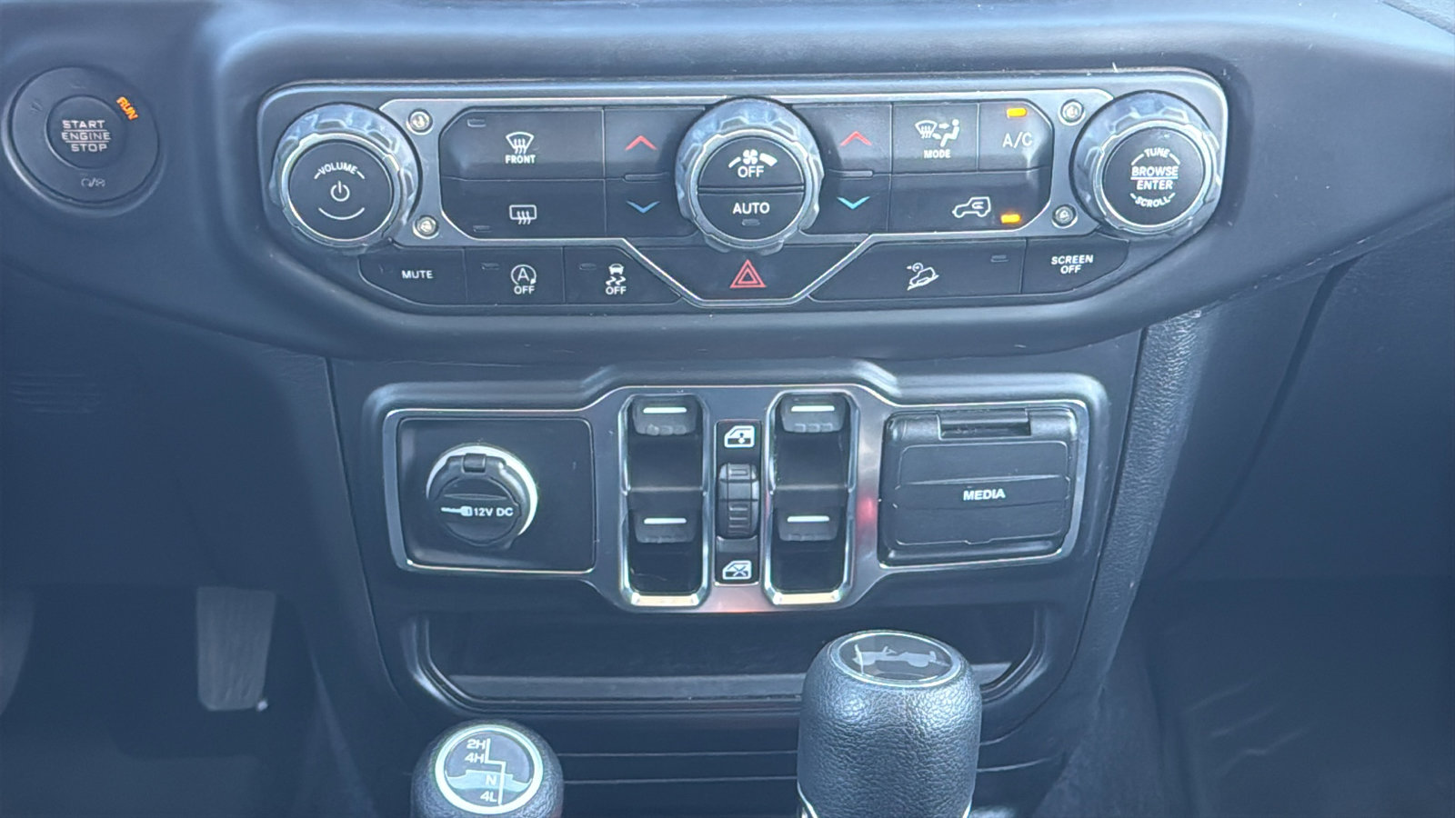 Used 2021 Jeep Wrangler Unlimited Sahara image 19