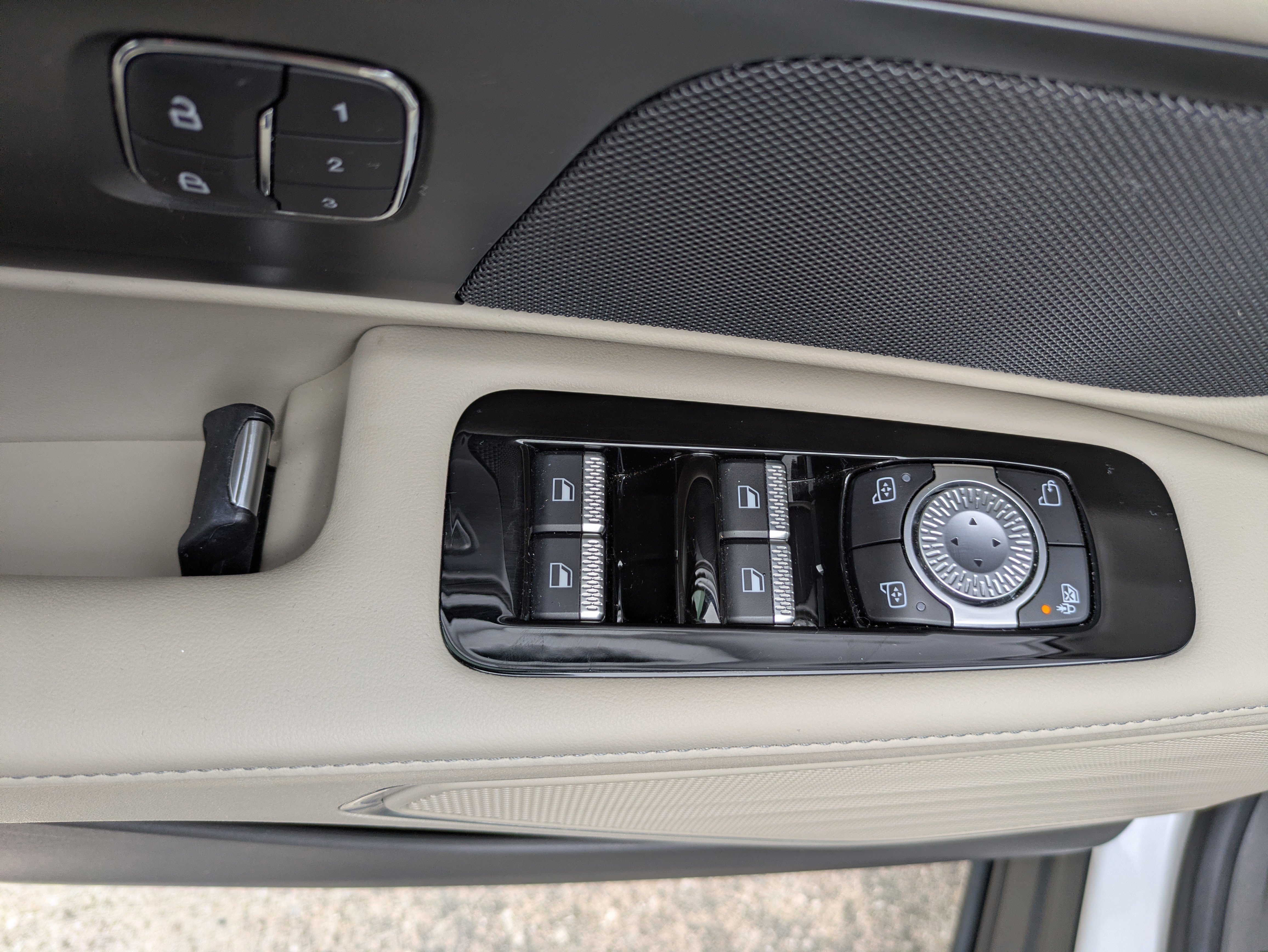 Used 2024 Lincoln Nautilus Reserve image 17