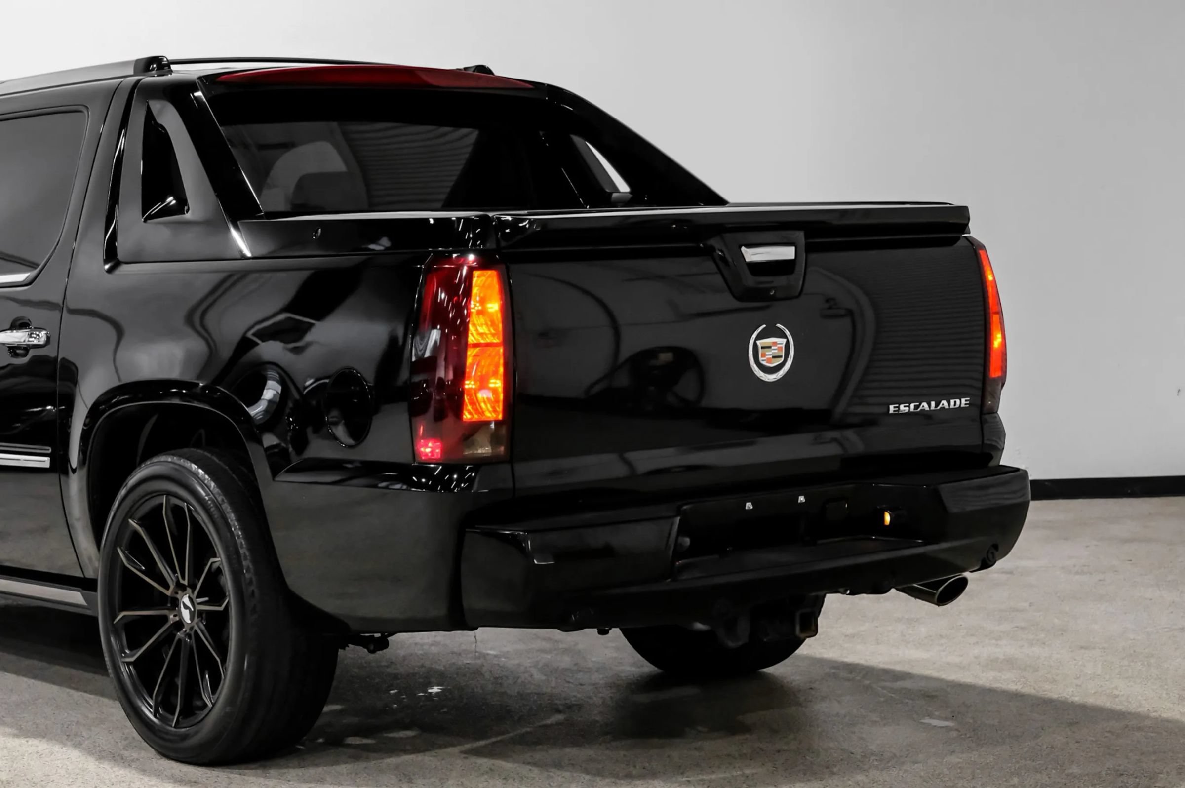 Used 2012 Cadillac Escalade EXT Premium AWD/4WD image 14