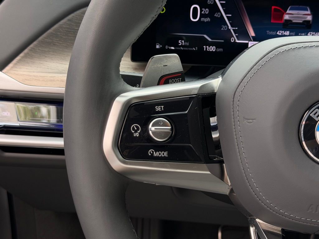 Used 2023 BMW 760i xDrive image 14