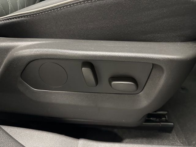 Used 2023 Buick Envision Avenir image 11
