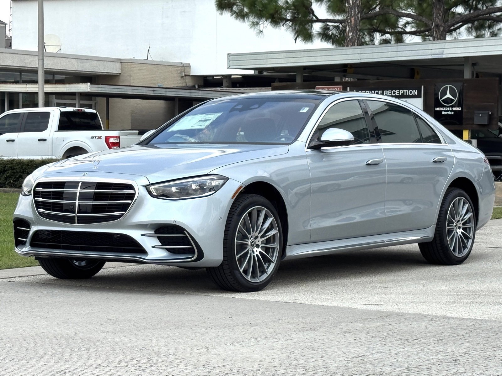 New 2026 Mercedes-Benz S 580 4MATIC Sedan image 6