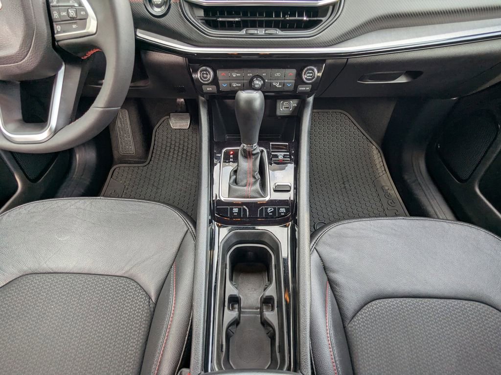 Used 2024 Jeep Compass Trailhawk image 19