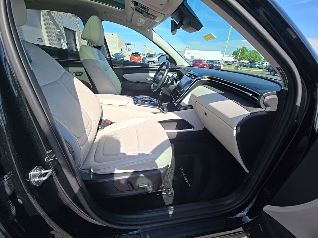 Used 2023 Hyundai Tucson Limited AWD/4WD image 33