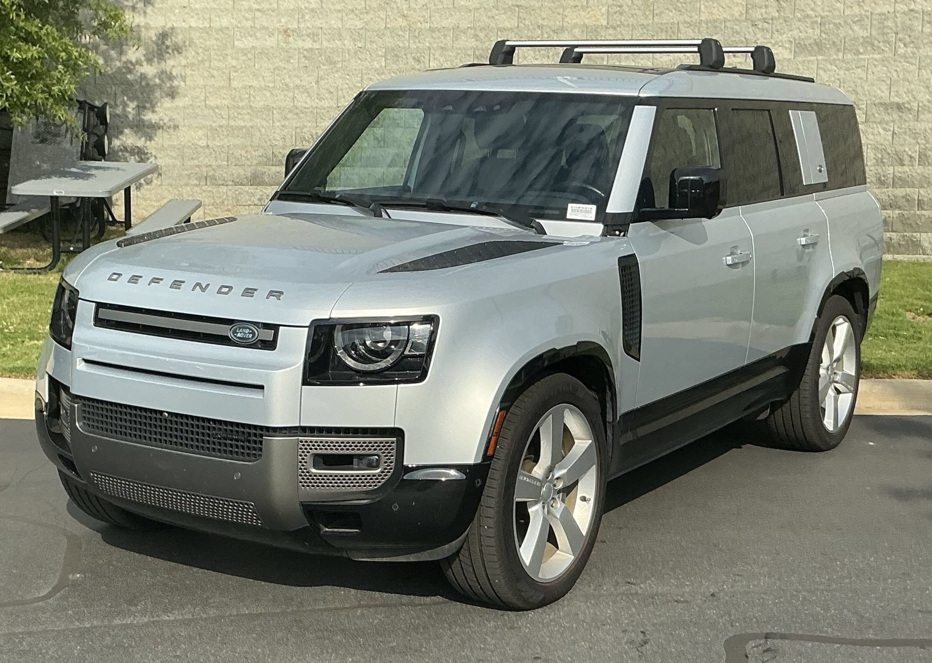 Certified 2023 Land Rover Defender 130 X-Dynamic SE AWD/4WD image 2
