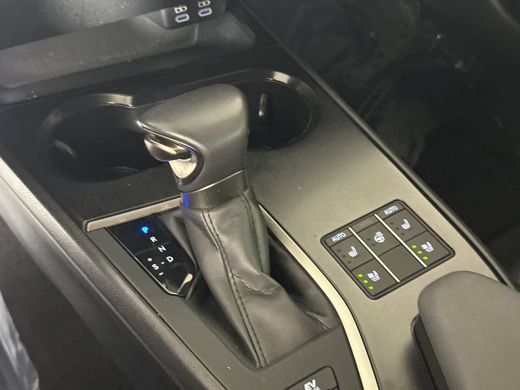 Used 2024 Lexus UX 250h AWD w/ Premium Package image 31