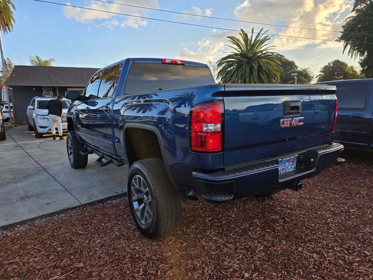 Used 2018 GMC Sierra 1500 SLE w/ SLE Value Package AWD/4WD image 7