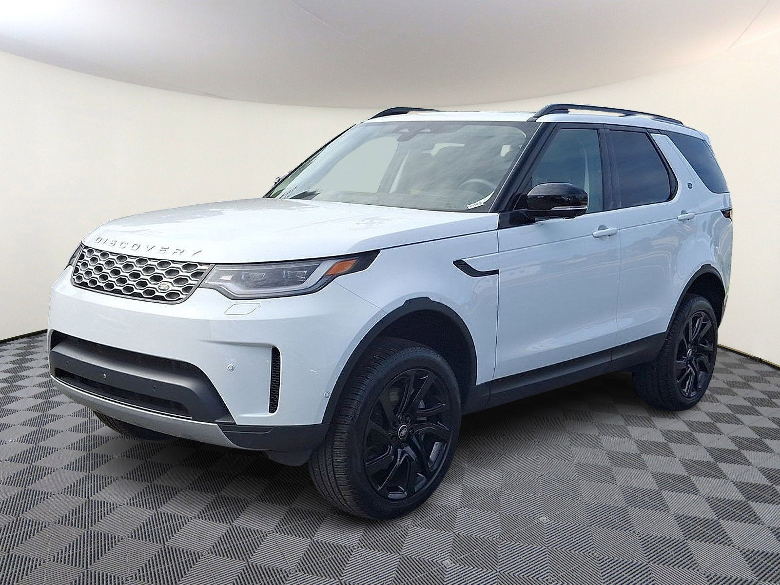 Used 2024 Land Rover Discovery S