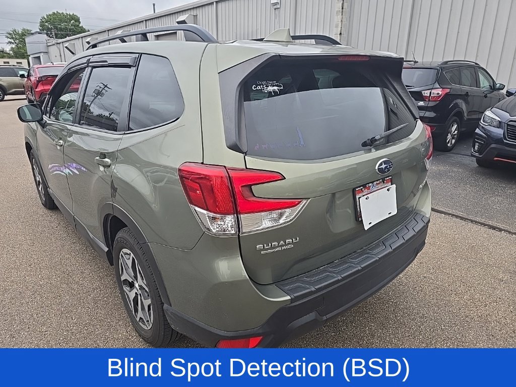 Used 2021 Subaru Forester Premium AWD/4WD image 5