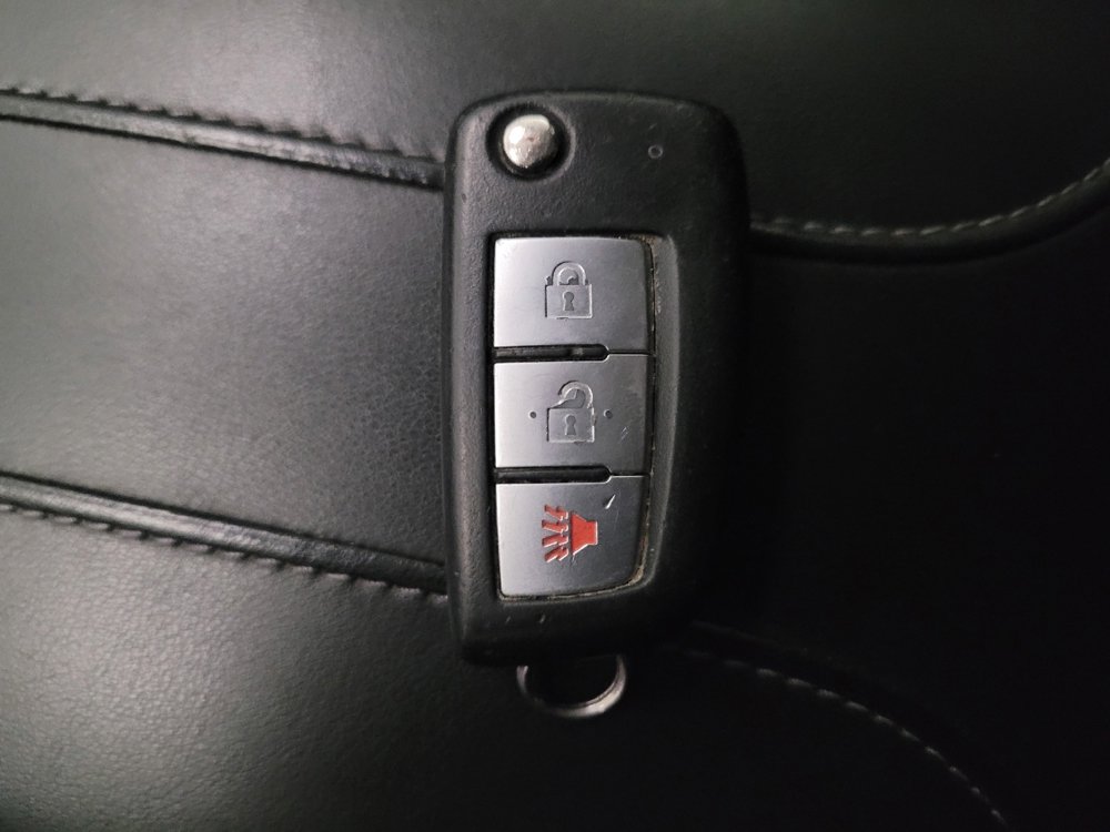 Used 2020 Nissan Rogue Sport S FWD image 32