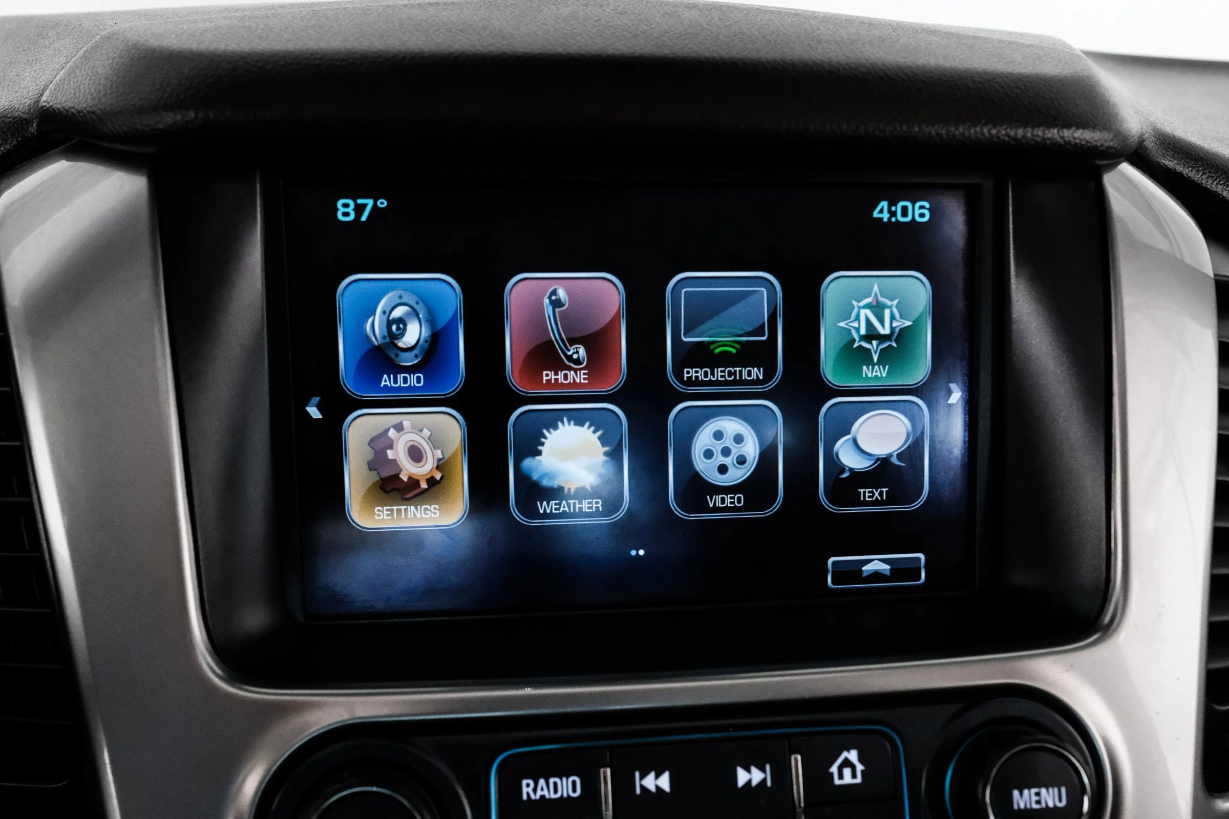 Used 2018 Chevrolet Tahoe LT w/ LT Signature Package RWD image 25