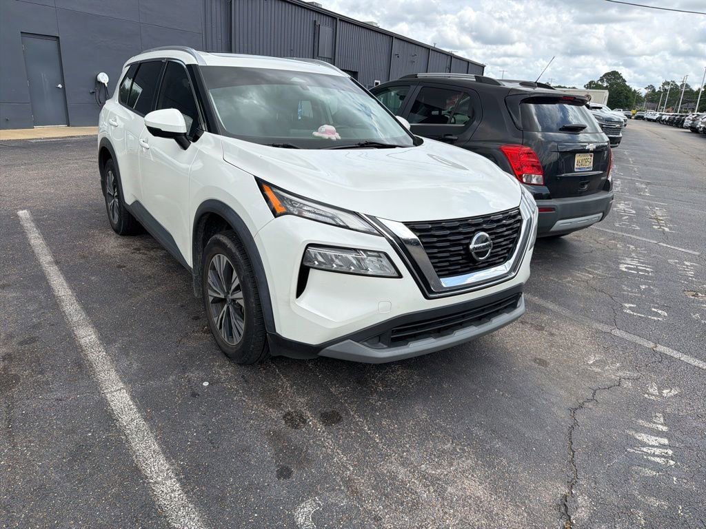 Used 2021 Nissan Rogue SV w/ Premium Package FWD image 3