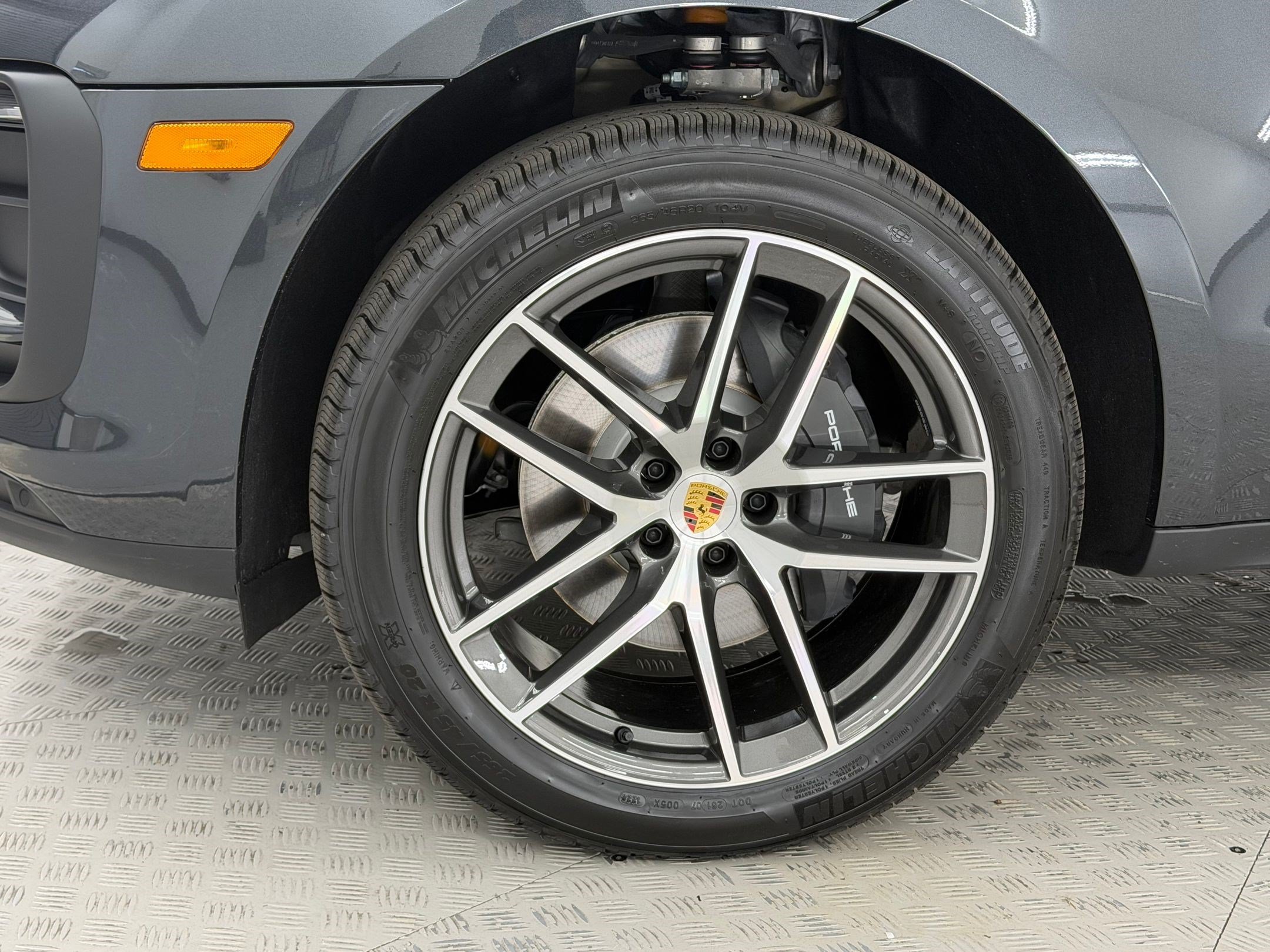 New 2026 Porsche Macan AWD/4WD image 10