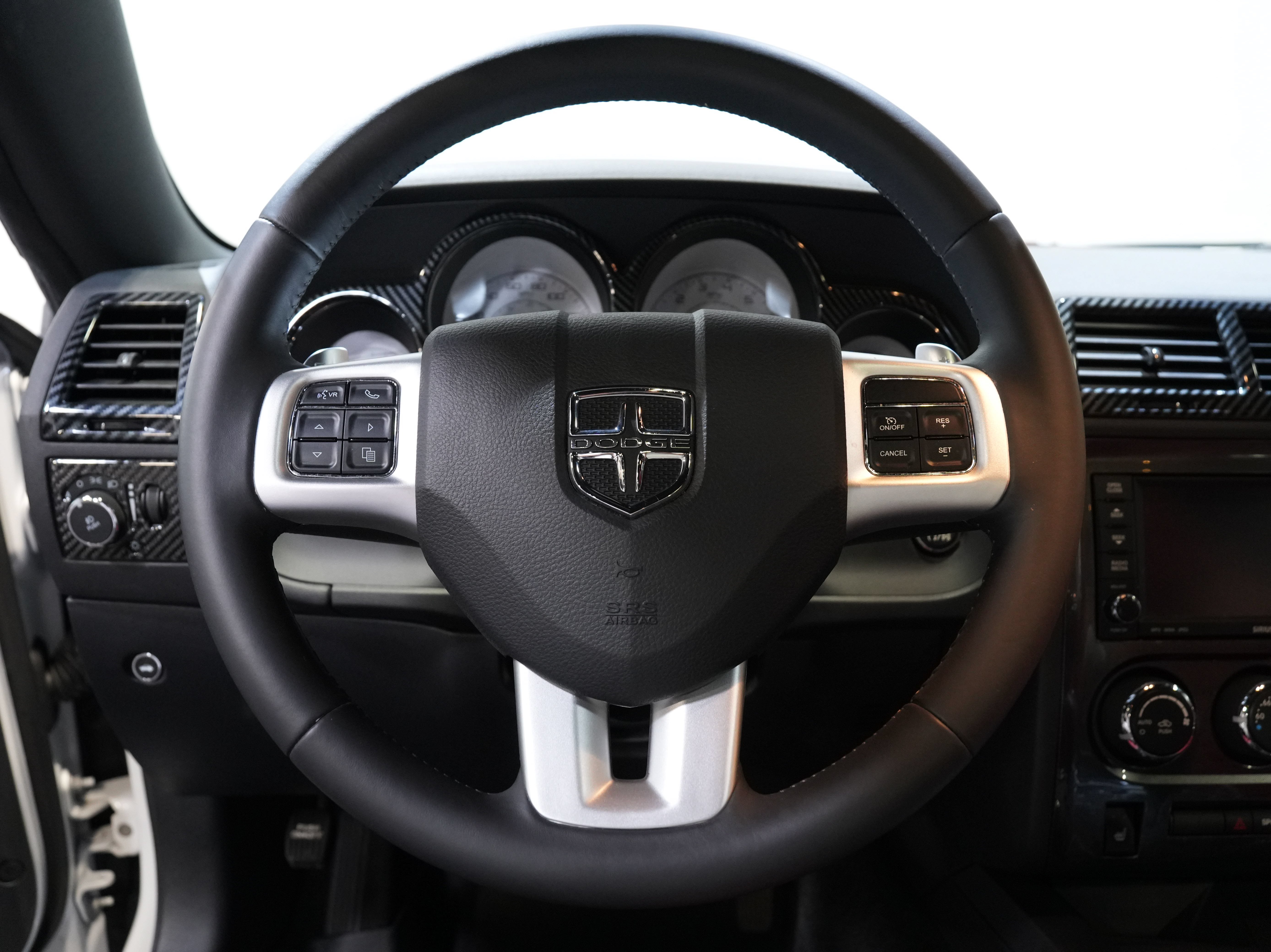 Used 2014 Dodge Challenger SXT RWD image 33
