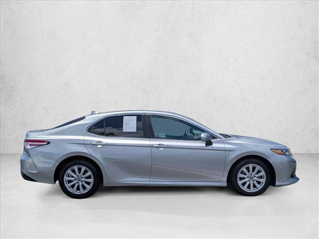 Used 2019 Toyota Camry LE w/ Convenience Package FWD image 4